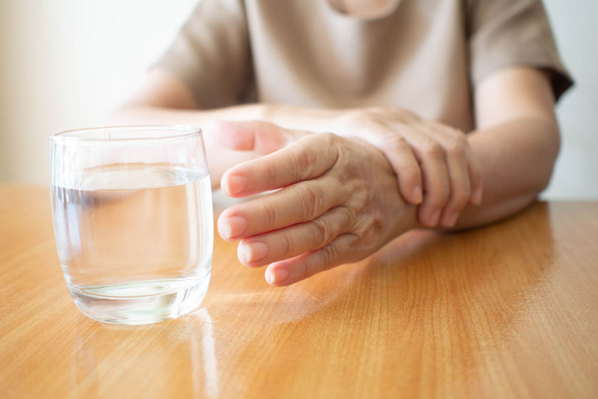 10 Ways Memory Care Assisted Living In Greenville, SC Helps Calm Dementia Patients To Stop Fidgeting Hands
