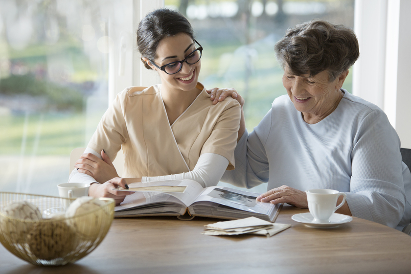 Traditional Vs. Advanced Memory Care Homes In Easley, SC: How Do You Know Which One Works Best?