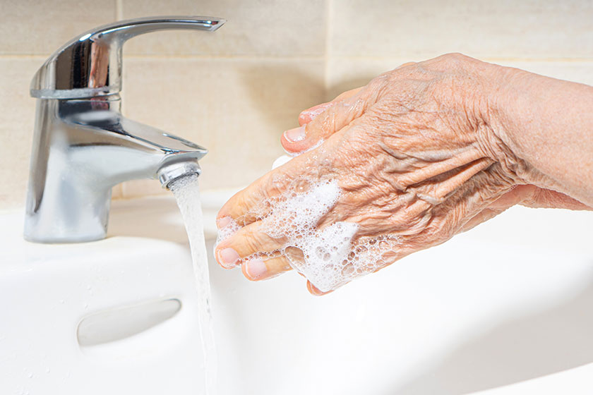 How Assisted Living Communities In Mauldin, SC Encourage The Residents To Wash Their Hands