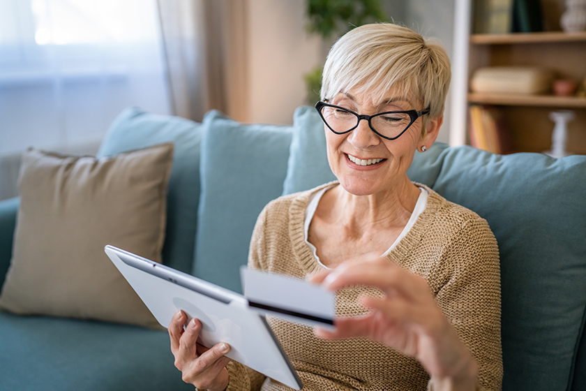 6 Signs Your Parents With Dementia Can't Manage Their Finances In Memory Care